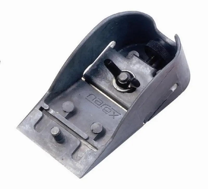 760N04.jpg